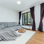 Luxury Adelka *